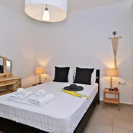 Aeolos Stone House * 네아 포티데아