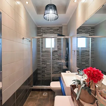 Aeolos Stone House 네아 포티데아