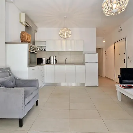 Aeolos Stone House * 네아 포티데아