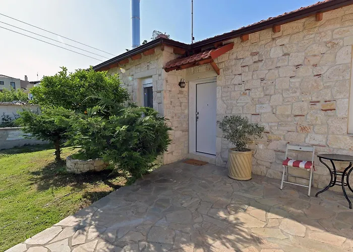 Aeolos Stone House Semesterbostad Nea Poteidaia