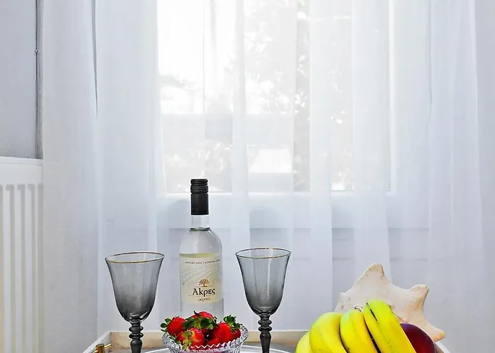 Aeolos Stone House *