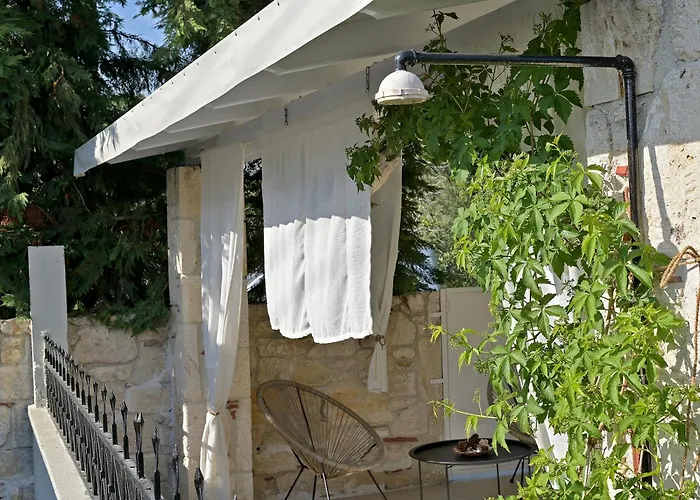 Aeolos Stone House Semesterbostad *