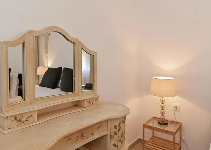 Semesterbostad Aeolos Stone House Nea Poteidaia