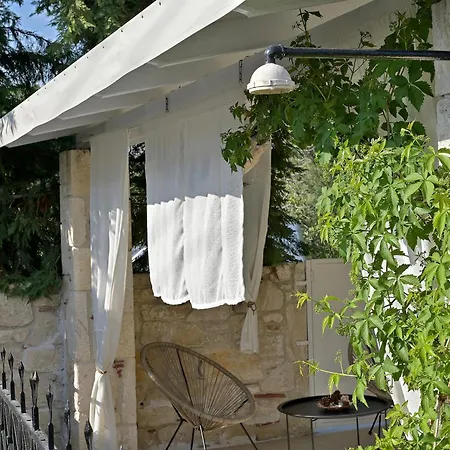 Aeolos Stone House Feriehus *
