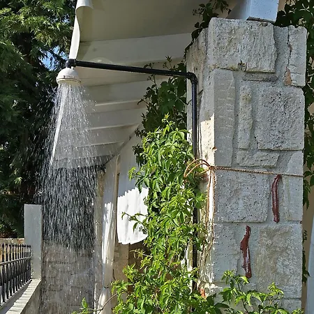 Feriehus Aeolos Stone House *